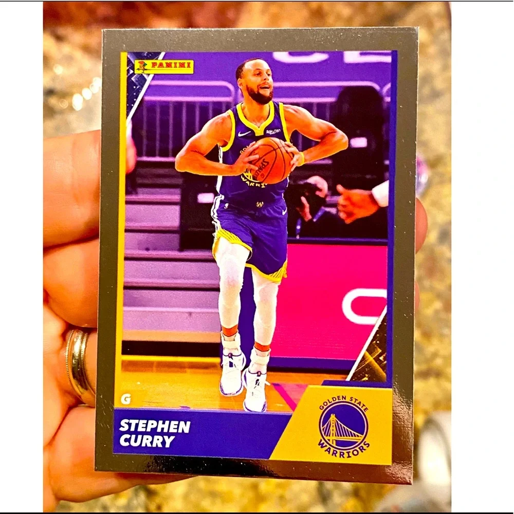 Steph Curry - Picture 1 of 2